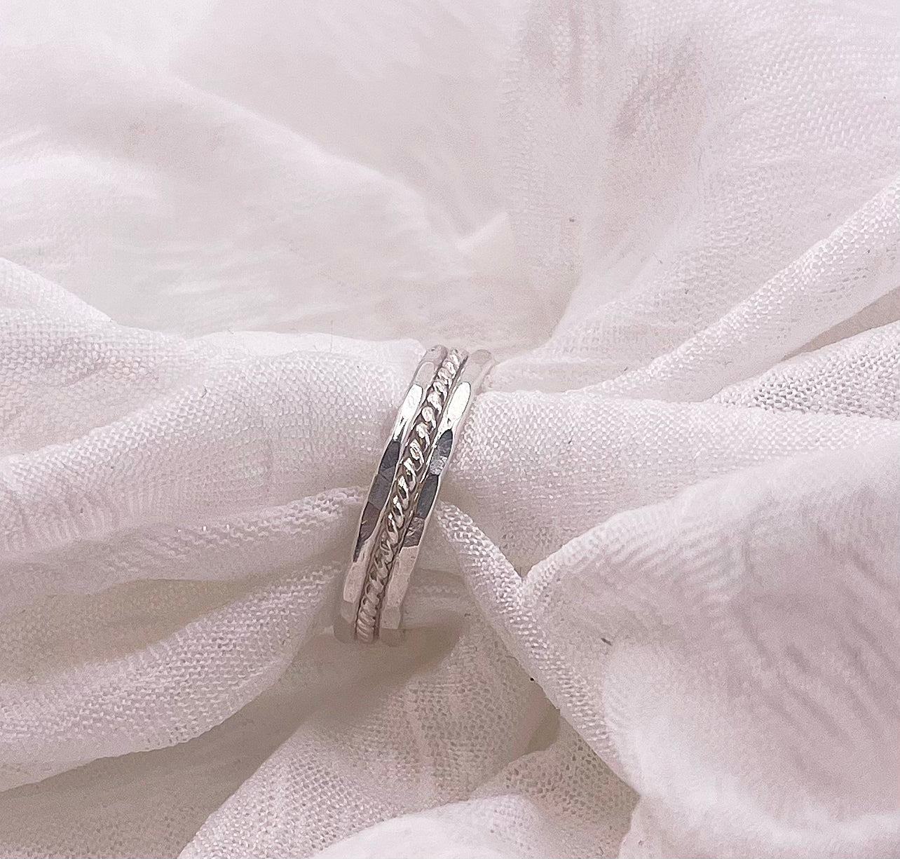 Twisted Band Stacking Set