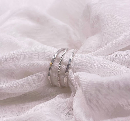 Twisted Band Stacking Set