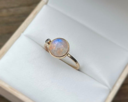 Starry night | 14k Gold Moonstone + Topaz Ring